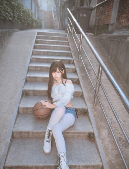 年轻漂亮的小姑子