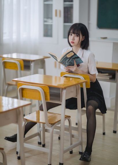 与僧侣交往